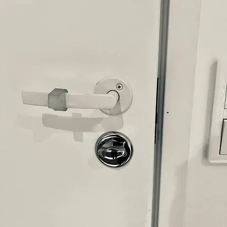 Tilava Huone Vantaalla Apartman