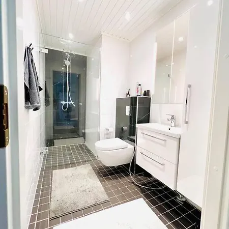 Tilava Huone Vantaalla Apartman